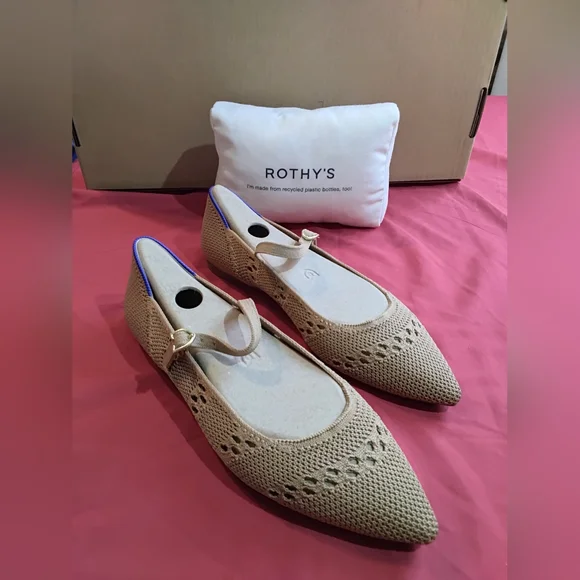 The Point Mary Jane II in Wren Crochet - Picture 3 of 5